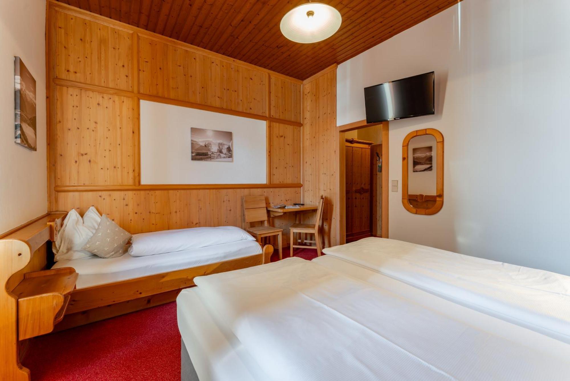 Hotel Gasthof Post Bruck an der Grossglocknerstrasse Bagian luar foto